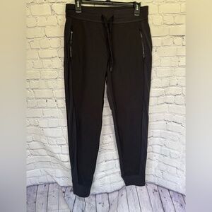 Athleta Headlands Hybrid Trek Joggers in Black Size 8 EUC